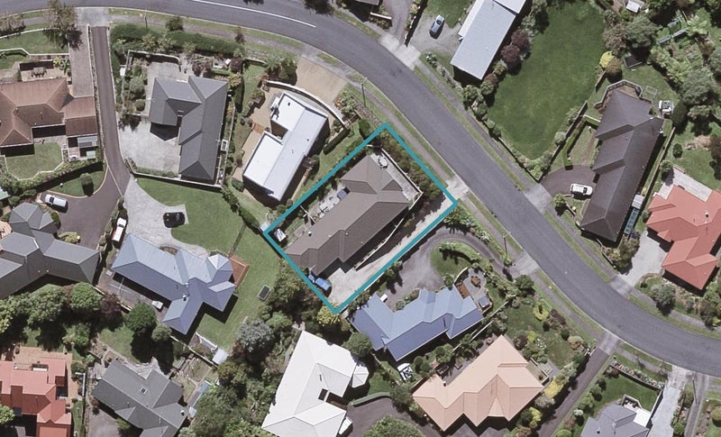 14 Ashmore Drive, Frankleigh Park, New Plymouth - Carousel 1