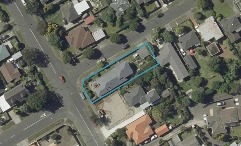 2 Stirling Crescent, Hokowhitu, Palmerston North - Carousel 1