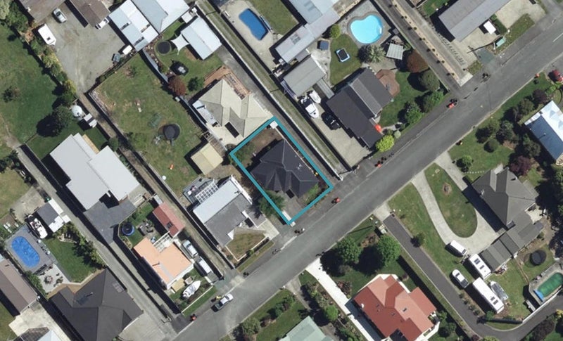 10 Collins Road, Richmond - Carousel 1