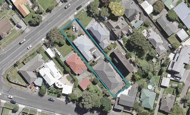 2/196 Waiwhetu Road, Waterloo, Lower Hutt - Carousel 1