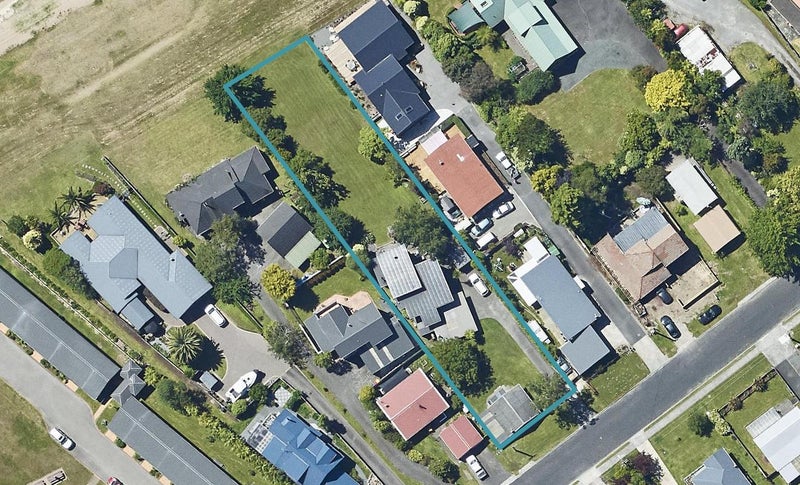 11 Holden Avenue, Holdens Bay, Rotorua - Carousel 1