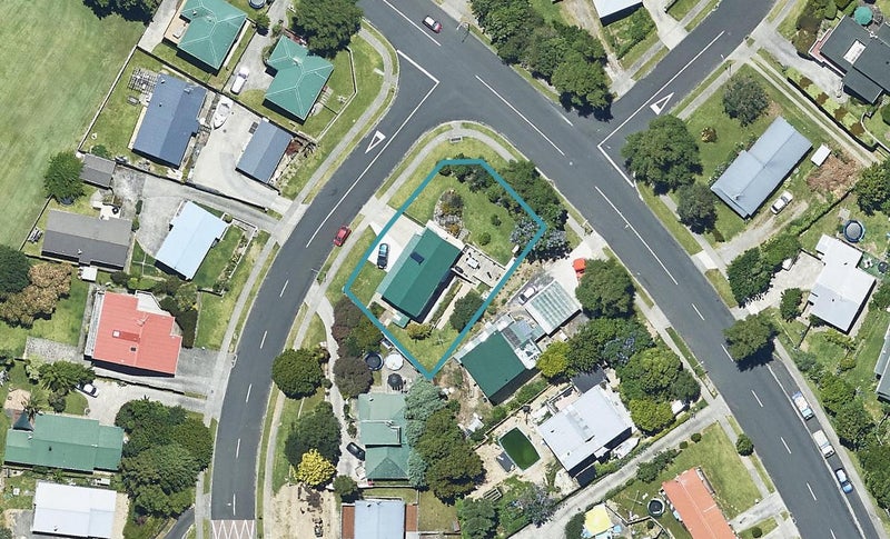 1 Meander Drive, Welcome Bay, Tauranga - Carousel 1