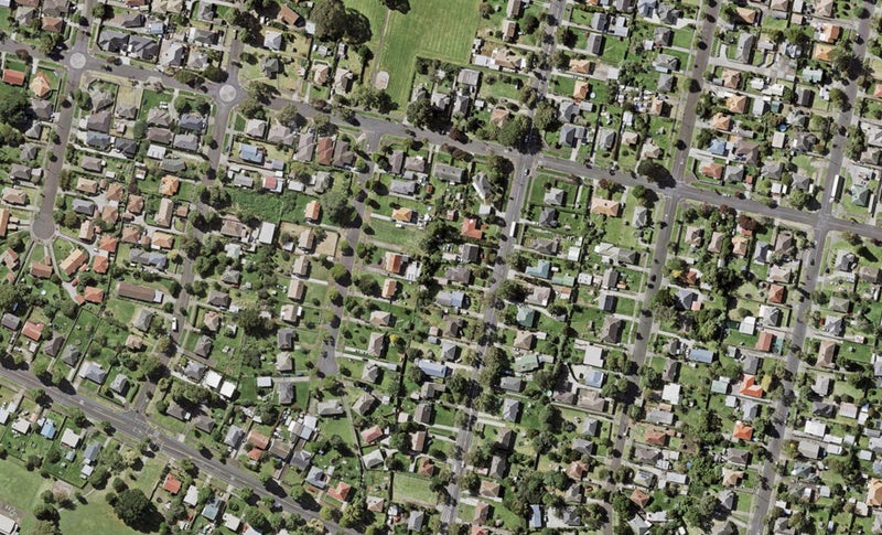 8/8 Bagnall Avenue, Point England, Auckland - Carousel 1