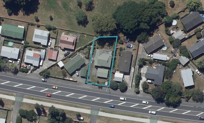70 Kahikatea Drive, Melville, Hamilton - Carousel 1
