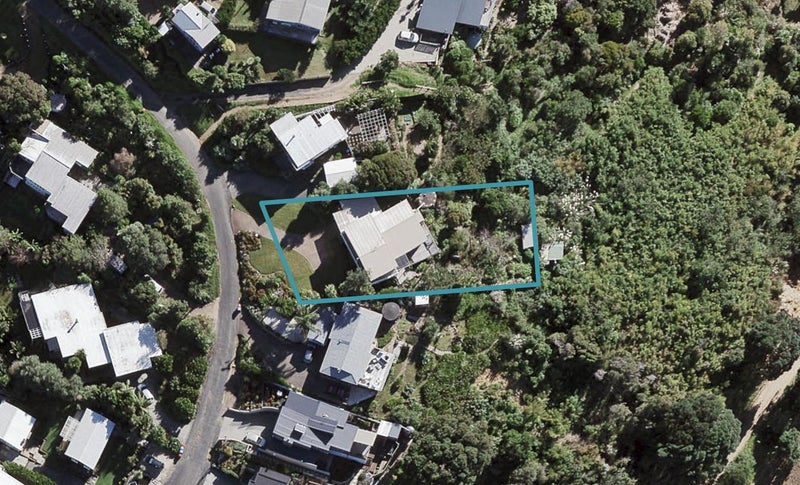 33 Burrell Road, Oneroa, Waiheke Island - Carousel 1
