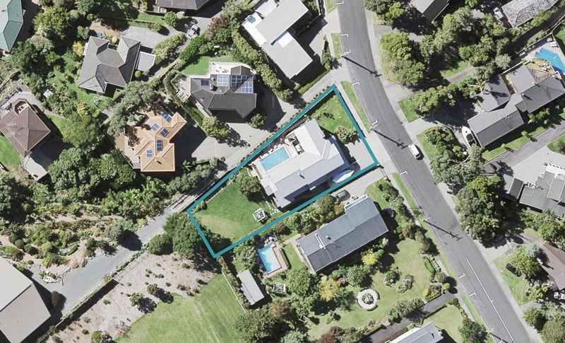 158 Mellons Bay Road, Mellons Bay, Auckland - Carousel 1
