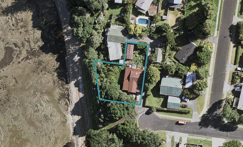 43 McInnes Road, Weymouth, Auckland - Carousel 1