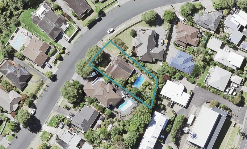 4 Bayside Drive, Browns Bay, Auckland - Carousel 1