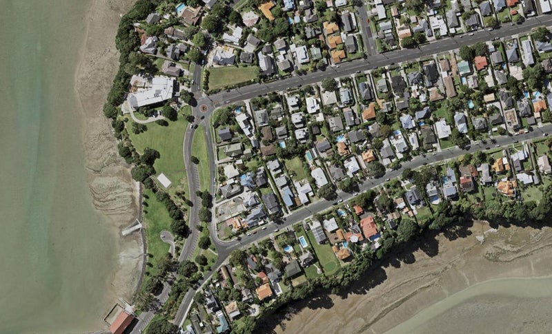 4B Norwood Road, Bayswater, Auckland - Carousel 1