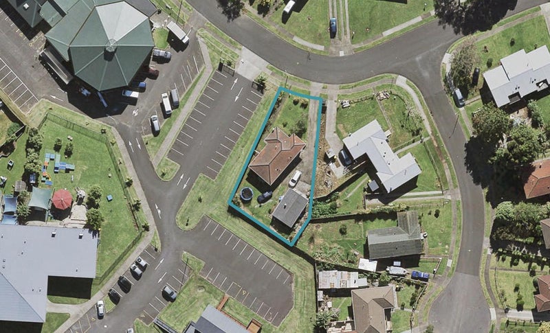 34 Lyncroft Street, Mangere East, Auckland - Carousel 1