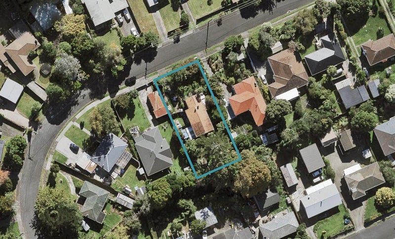 33 Sherwood Avenue, Te Atatu South, Auckland - Carousel 1