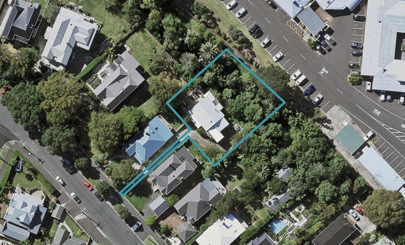 10A Waterview Road, Stanley Point, Auckland - Carousel 1