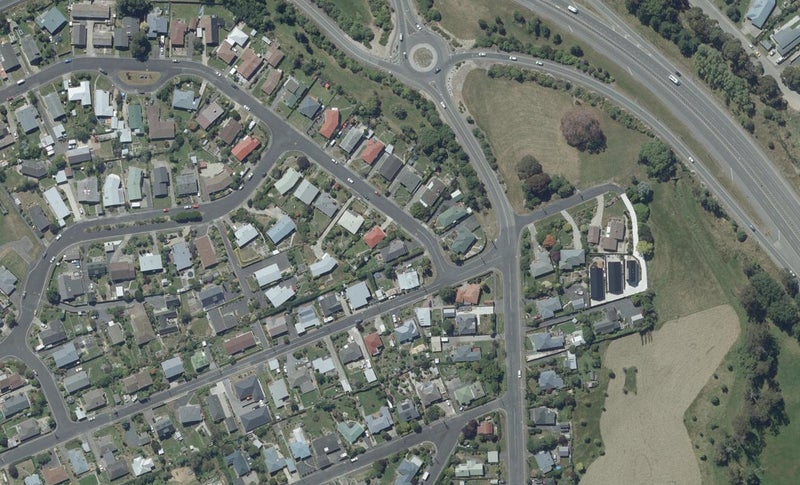 2 Kinmont Crescent, Kinmont Park, Mosgiel - Carousel 1