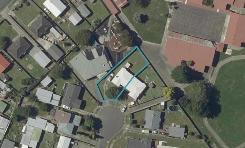 9 Radnor Place, Highbury, Palmerston North - Carousel 1