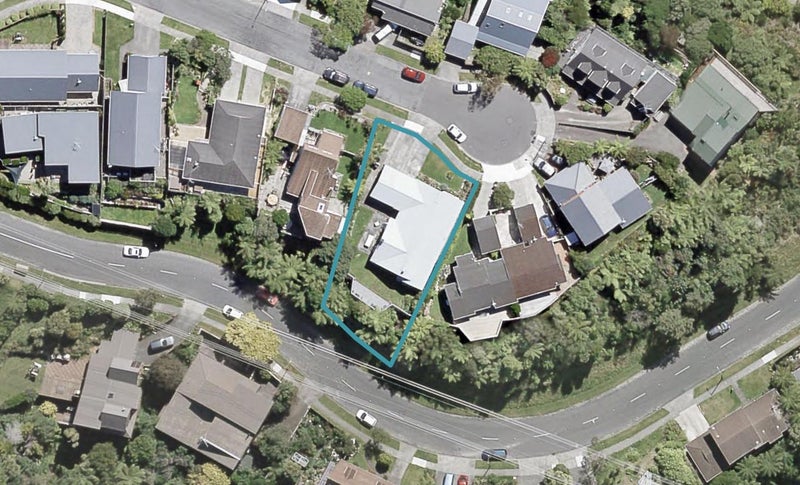 13 Kekeno Grove, Tirohanga, Lower Hutt - Carousel 1