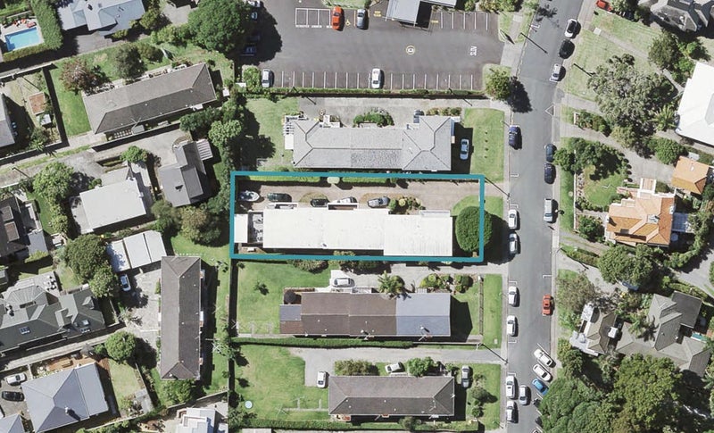 1/7 Dodson Avenue, Milford, Auckland - Carousel 1