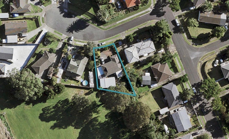 4 Kendall Court, Wattle Downs, Auckland - Carousel 1