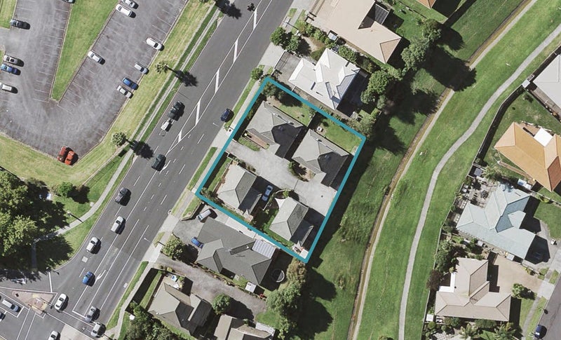 1/200 Botany Road, Botany Downs, Auckland - Carousel 1