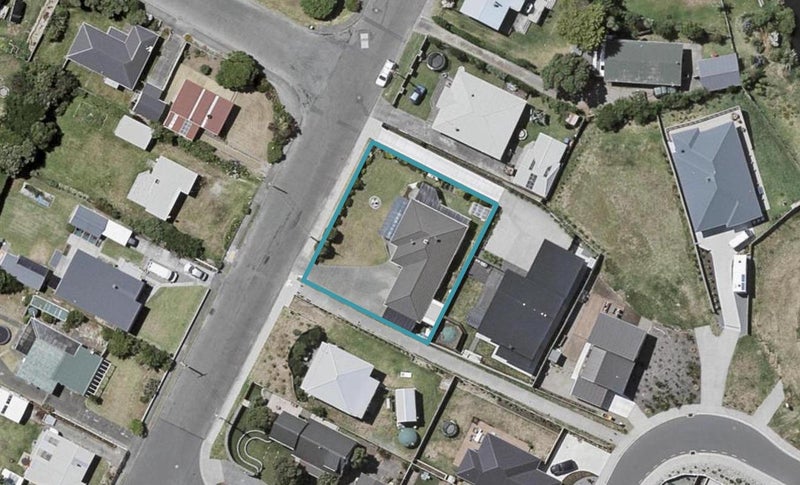 32 Moana Street, Otaki Beach, Otaki - Carousel 1