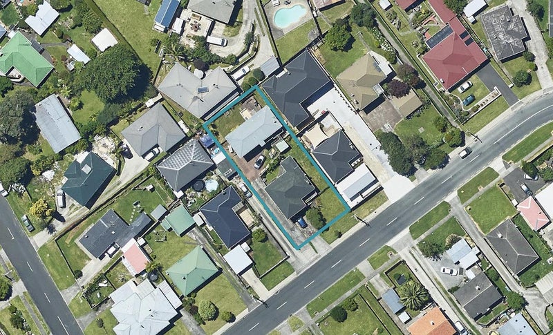 44B Cook Street, Gate Pa, Tauranga - Carousel 1