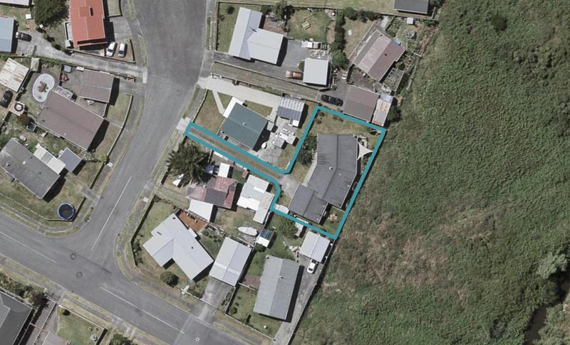 14 Hewson Crescent, Otaki Beach, Otaki - Carousel 1