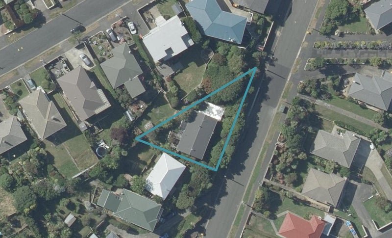 12 Seaview Terrace, Kew, Dunedin - Carousel 1