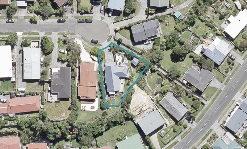 15 Reese Jones Grove, Maungaraki, Lower Hutt - Carousel 1