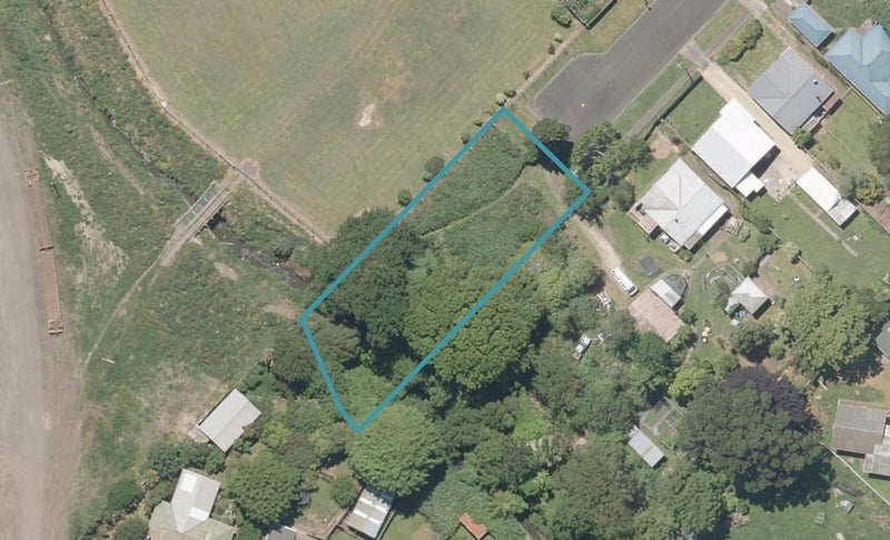 9 Weka Street, Aramoho, Whanganui - Carousel 1
