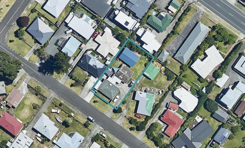 16 Korowai Street, Mount Maunganui, Mount Maunganui - Carousel 1