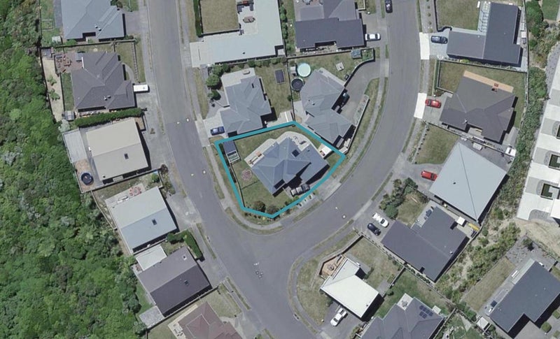 33 Cedarwood Street, Woodridge, Wellington - Carousel 1
