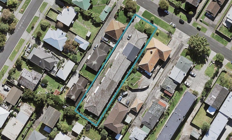 6/12 Eden View Road, Sandringham, Auckland - Carousel 1