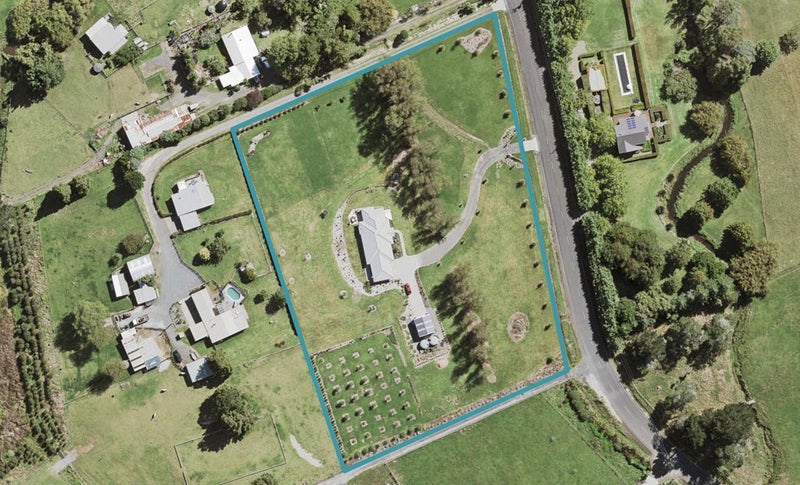 110 Awa Road, Kumeu - Carousel 1