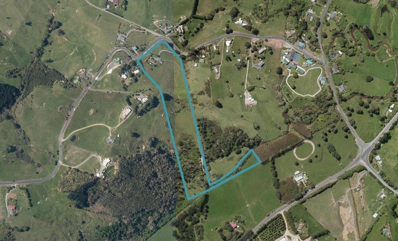 49 Valley View Road, Whangarei - Carousel 1