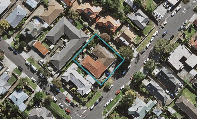 9 Momona Road, Greenlane, Auckland - Carousel 1