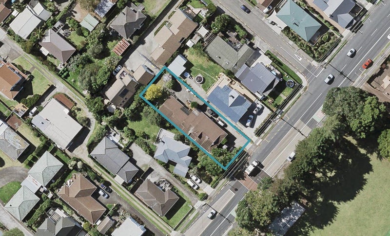 69 Shakespeare Road, Milford, Auckland - Carousel 1