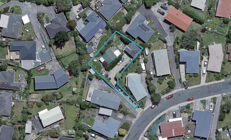 29 Carluke Street, Paparangi, Wellington - Carousel 1