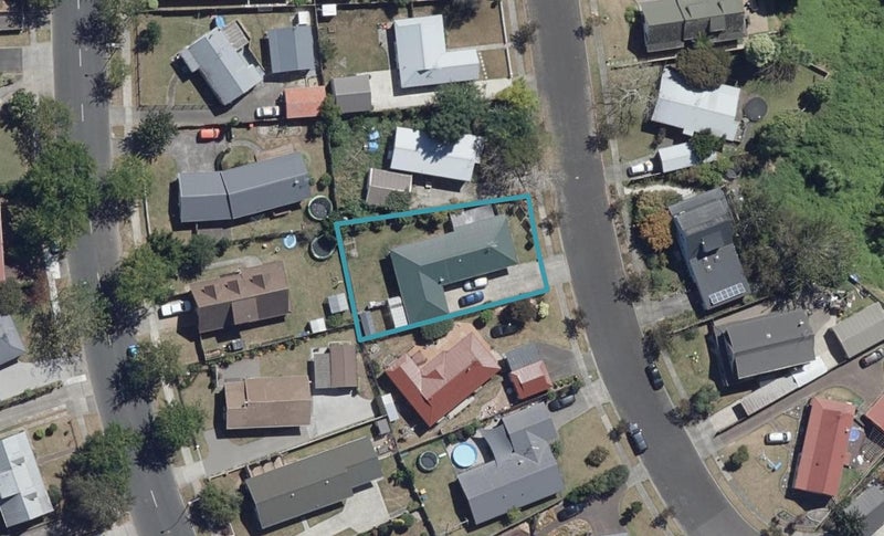12 McKain Place, Fitzroy, Hamilton - Carousel 1