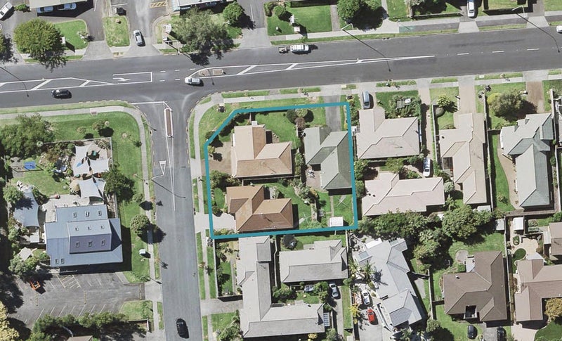 124 Meadowland Drive, Somerville, Auckland - Carousel 1