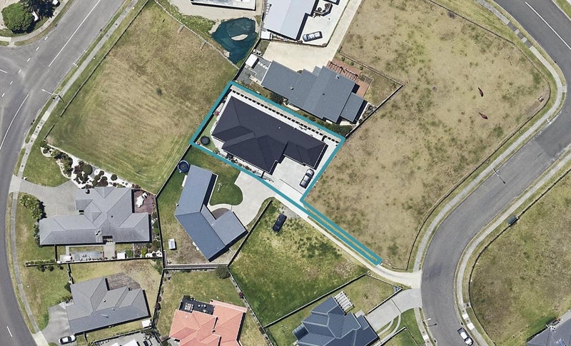 8 Anchorage Grove, Coastlands, Whakatane - Carousel 1