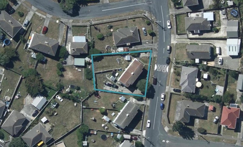 93 Dimock Street, Titahi Bay, Porirua - Carousel 1