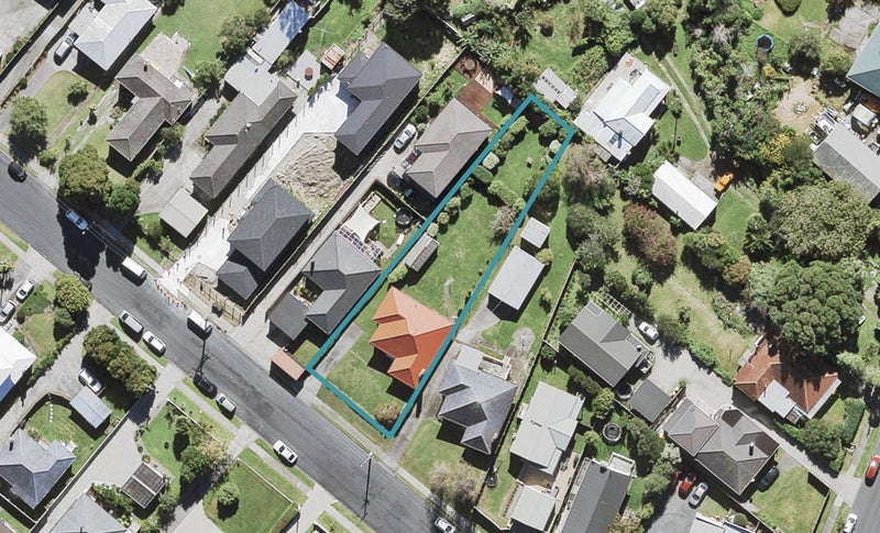 5 Netherlands Avenue, Kelston, Auckland - Carousel 1