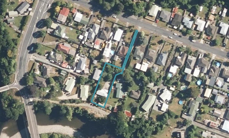 12 Gillespies Road, Birchville, Upper Hutt - Carousel 1