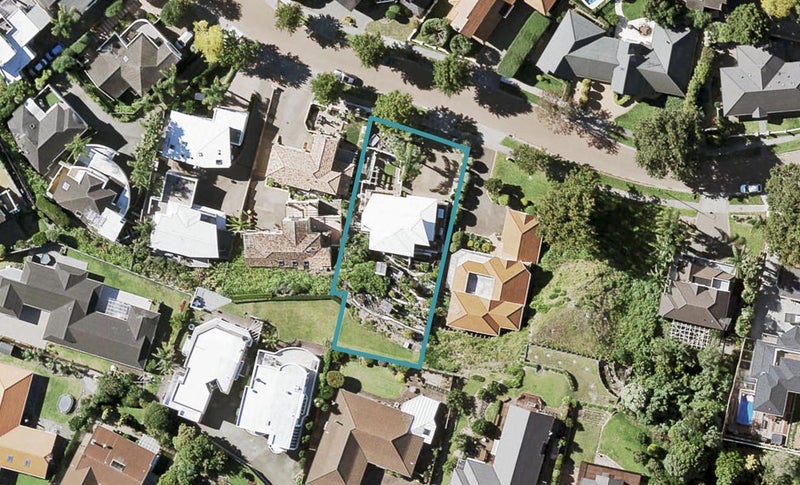 24 Oakwood Grove, Eastern Beach, Auckland - Carousel 1