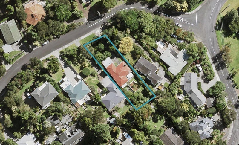 112 Takahe Road, Titirangi, Auckland - Carousel 1