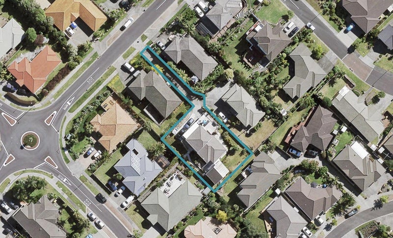 23 Chadlington Avenue, Henderson, Auckland - Carousel 1