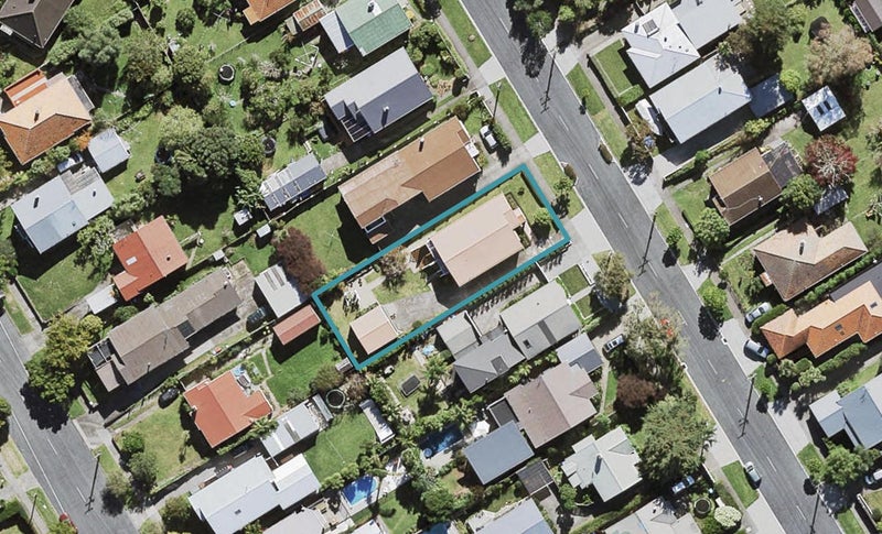 54 Moa Road, Point Chevalier, Auckland - Carousel 1