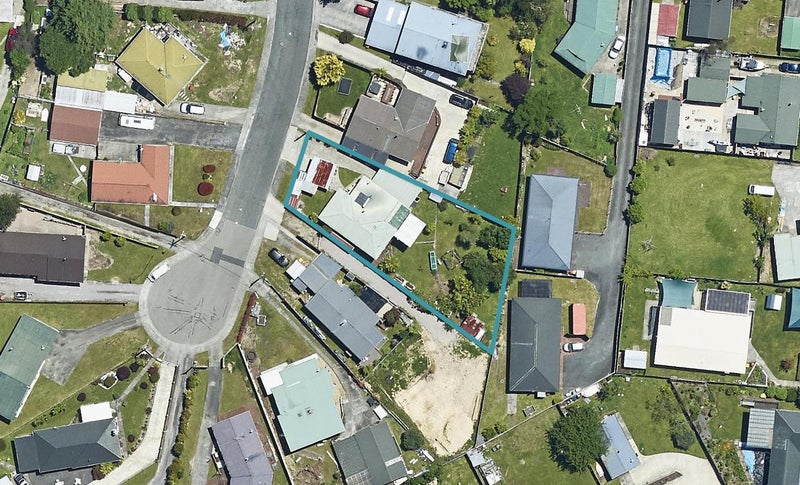 8 Tudor Place, Koutu, Rotorua - Carousel 1