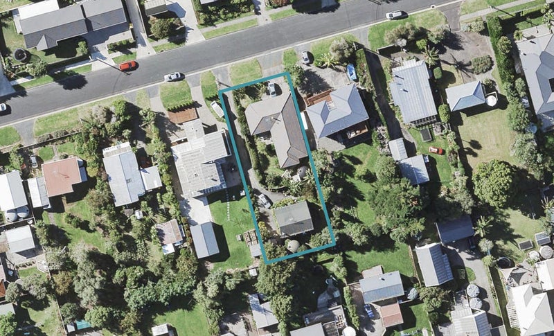 69 Second View Avenue, Beachlands, Auckland - Carousel 1