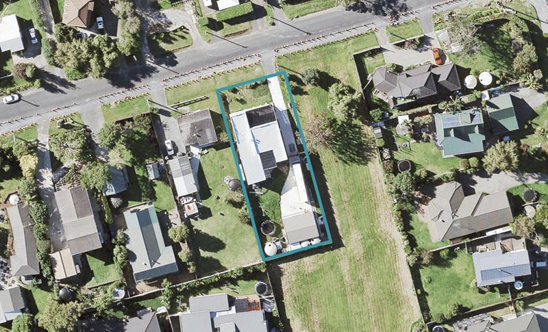 33 Second View Avenue, Beachlands, Auckland - Carousel 1