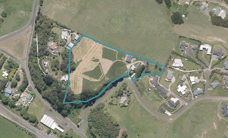 3 Cracroft Drive, Putiki, Whanganui - Carousel 1
